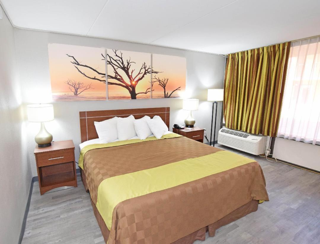 Days Inn By Wyndham Midland Extérieur photo